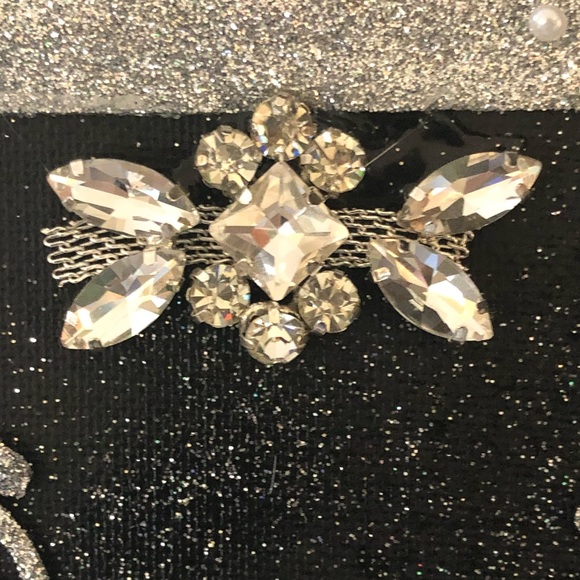 ‼️SALE‼️Glitzy wall/self Decor - Picture 8 of 11